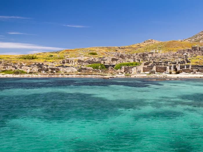 Rhenia, Delos & de zuidkust van Mykonos | Privé dagtocht met een jacht