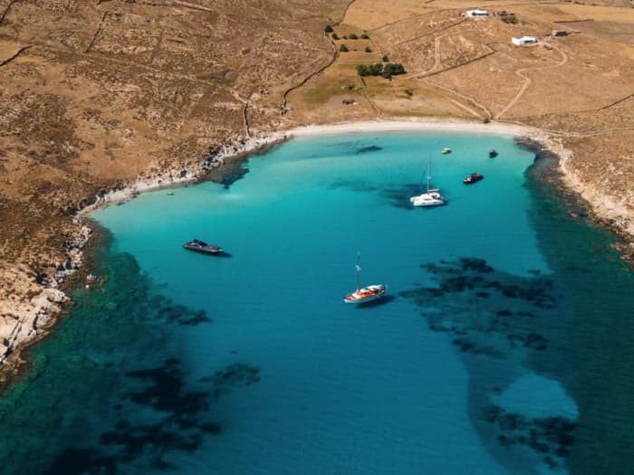 Rhenia, Delos & de zuidkust van Mykonos | Privé dagtocht met een jacht