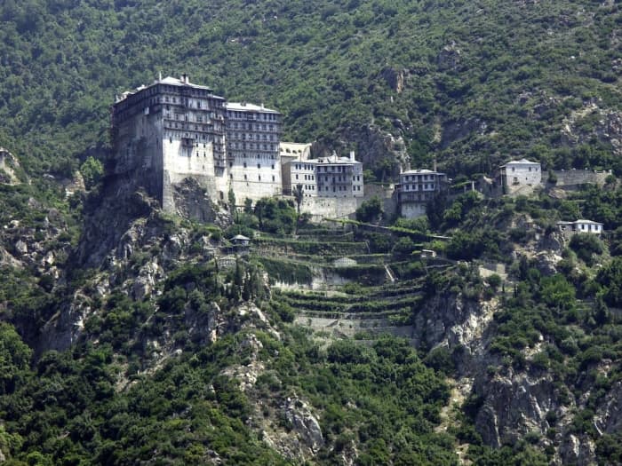 Côte sacrée à la voile – Croisière privée le long du mont Athos