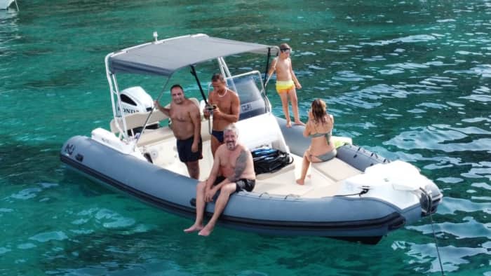 Tour alle Isole Eolie: un giorno intero a Panarea e Stromboli