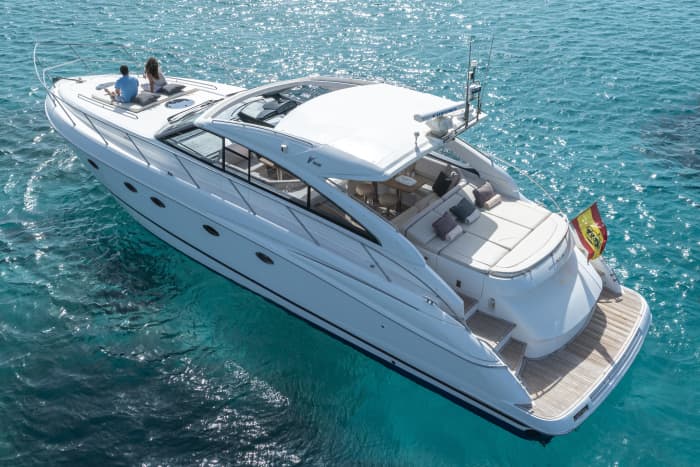Princess V53 All inclusive, fuel, skipper, route to Formentera Illetas with a fixed price and no worries.