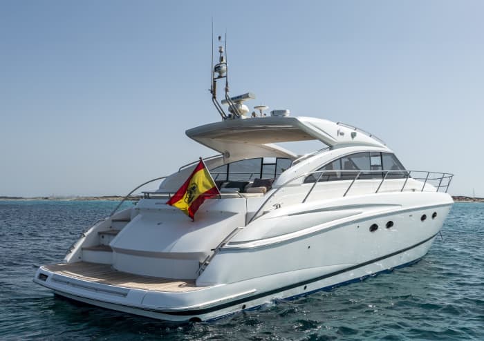 Princess V53 All inclusive, fuel, skipper, route to Formentera Illetas with a fixed price and no worries.