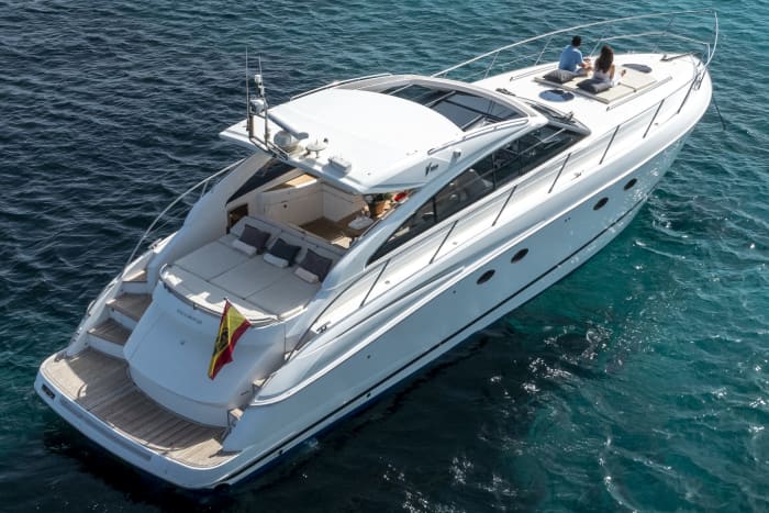 Princess V53 All inclusive, fuel, skipper, route to Formentera Illetas with a fixed price and no worries.
