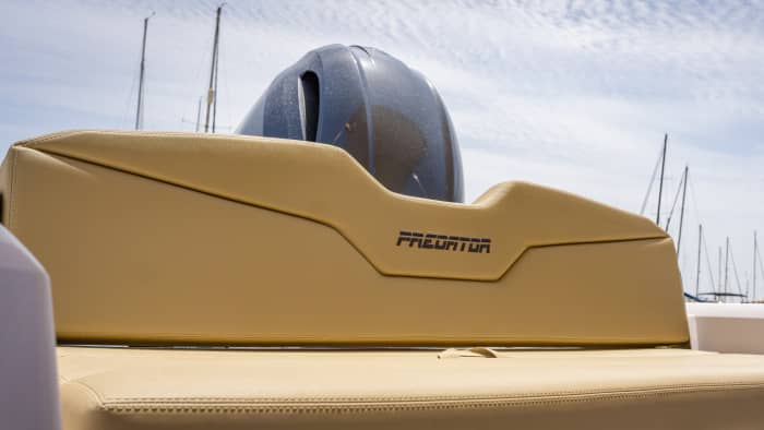 Discover the Costa Blanca from the sea aboard the exclusive Predator 600P Touring.