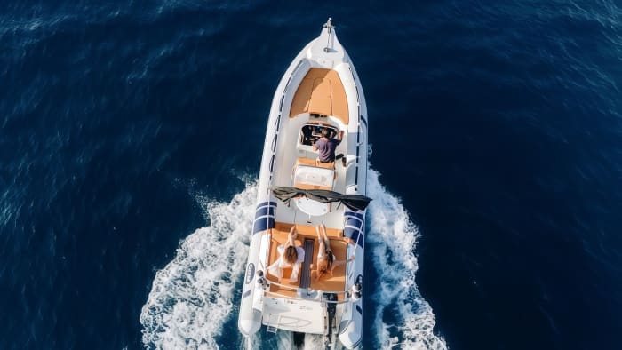 Balos & Gramvousa: Private 4h Boat Tour from Kissamos Port - VIP Boat.