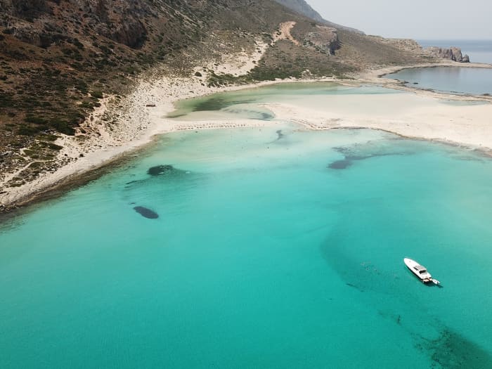 Balos & Gramvousa: Private 4h Boat Tour from Kissamos Port - VIP Boat.