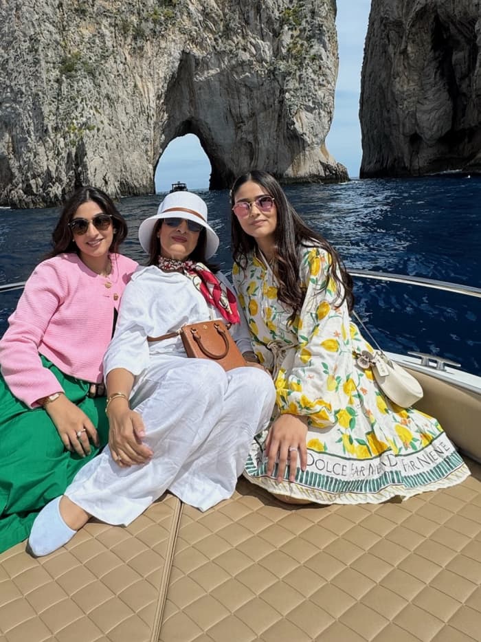 Private Tour of Capri on a 24-foot Boat