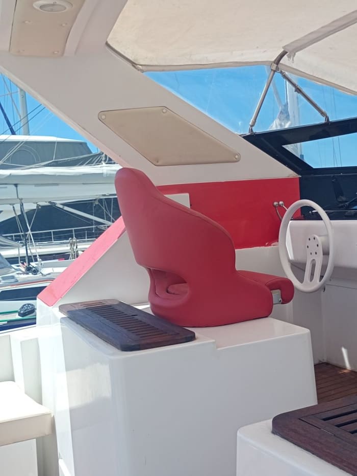 Sabaudia to Gaeta – Ponza Full-Day Yacht Tour with Aperitif and Lunch