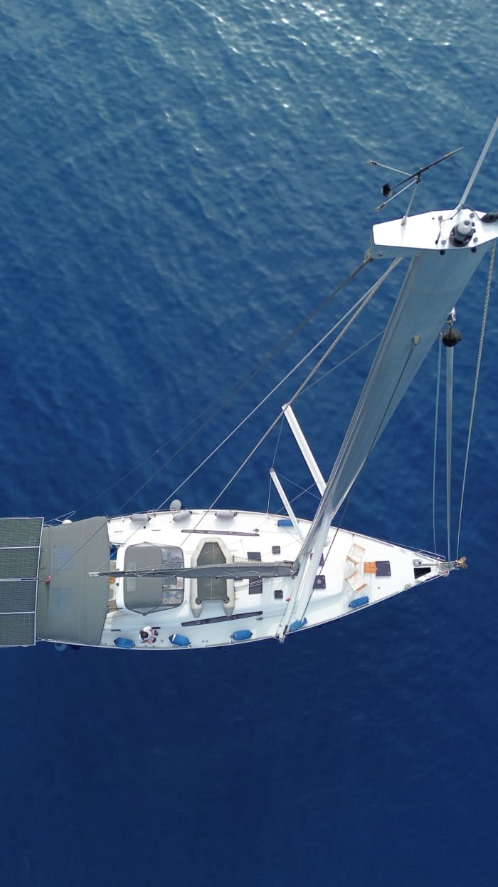 Een dagtocht zeilen in Fethiye op een zeilboot.