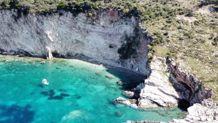 Albanie du Sud par la mer – Excursion privée d'une journée en bateau avec arrêts baignade