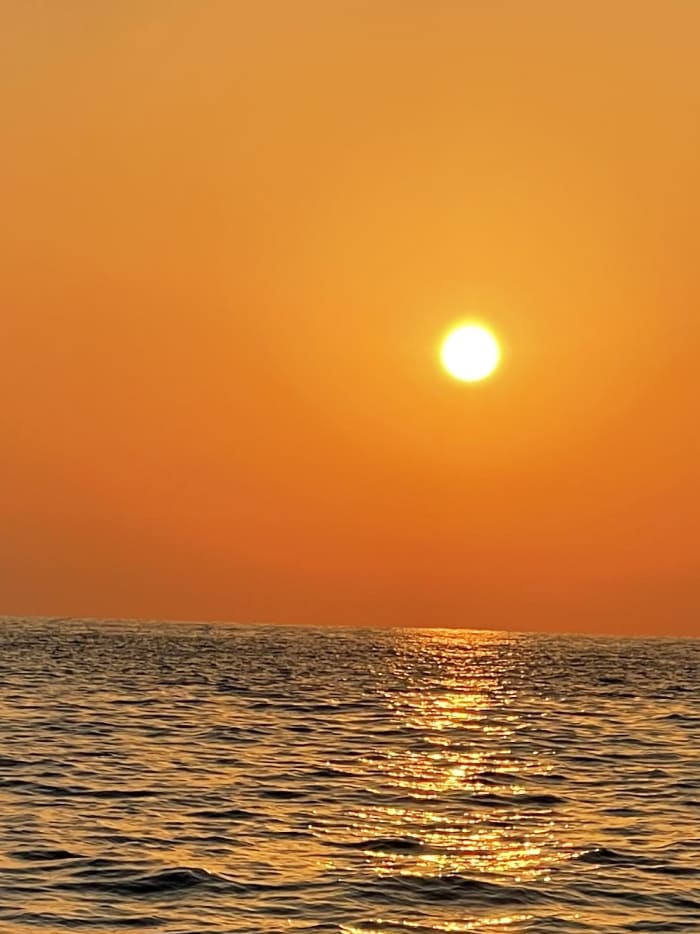 Croisières au coucher du soleil - Profitez du magnifique coucher de soleil le long de la côte à couper le souffle de Saranda