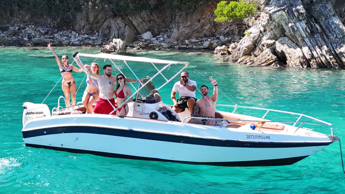 Côte nord de Saranda – Excursion en bateau de 6 heures avec plages secrètes