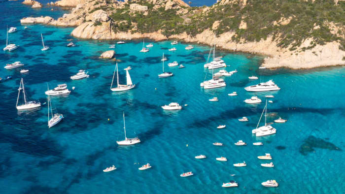 Endagsutflykt till Maddalena Archipelago: mellan naturliga skönheter och historiska skatter