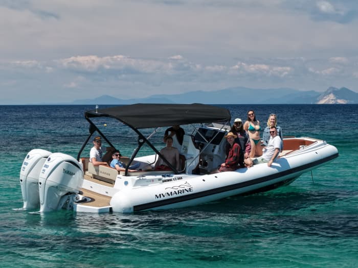 Bateau semi-rigide privé avec skipper