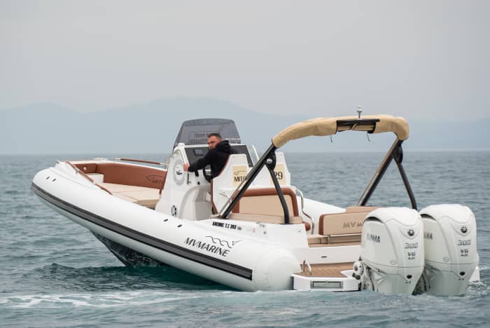Bateau semi-rigide privé avec skipper