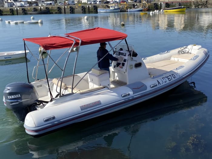 Make every moment count: A full day of sun around Plobannalec-Lesconil on a motorboat