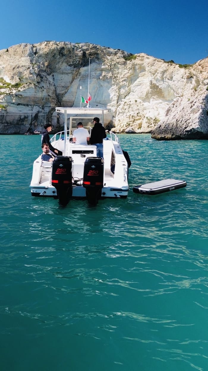 De Cagliari à Poetto en bateau : plages, criques et plaisirs nautiques