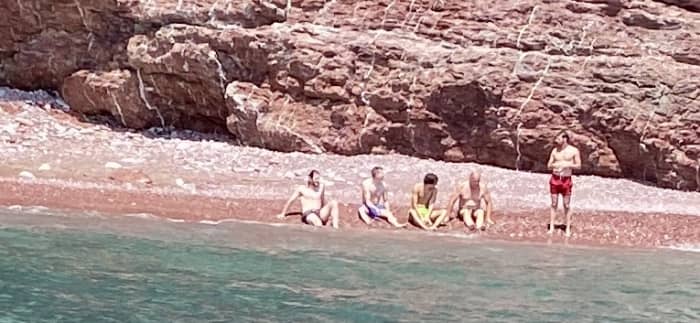 Medio día en las piscinas naturales de Rosse - Cuevas. COMBUSTIBLE INCLUIDO / PATRÓN 230
