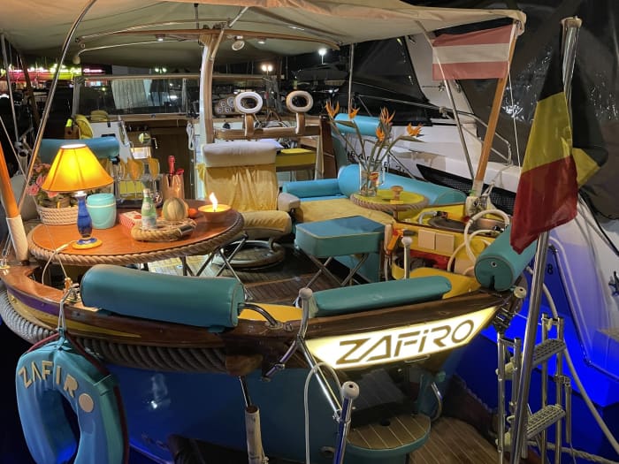 Your private motorboat for a day around Golfe Juan