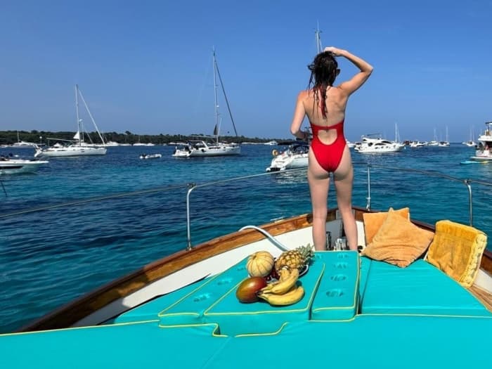 Your private motorboat for a day around Golfe Juan