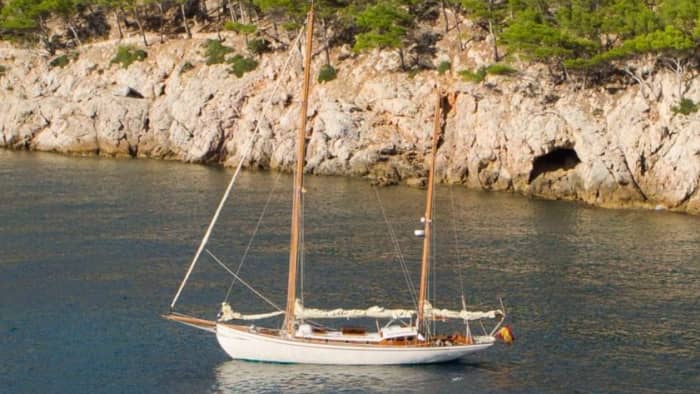 Mallorca Magic – Sunset Boat Tour with Local Flavors