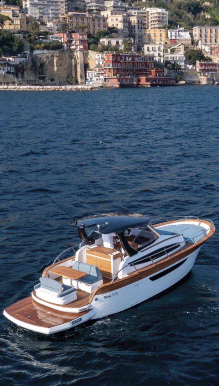 Capri Elegance: Private Day Trip by Luxury Yacht from Sorrento