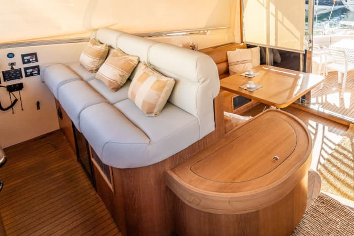 Enjoy our afternoon session with ANDROMEDA Apreamare 60, our wonderful yacht, from 7 pm to 10 pm. A taste of the Costa Brava: swim, relax, and escape the coast.