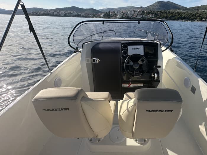 Scopri i luoghi più famosi vicino a Trogir con una divertente gita di un giorno.