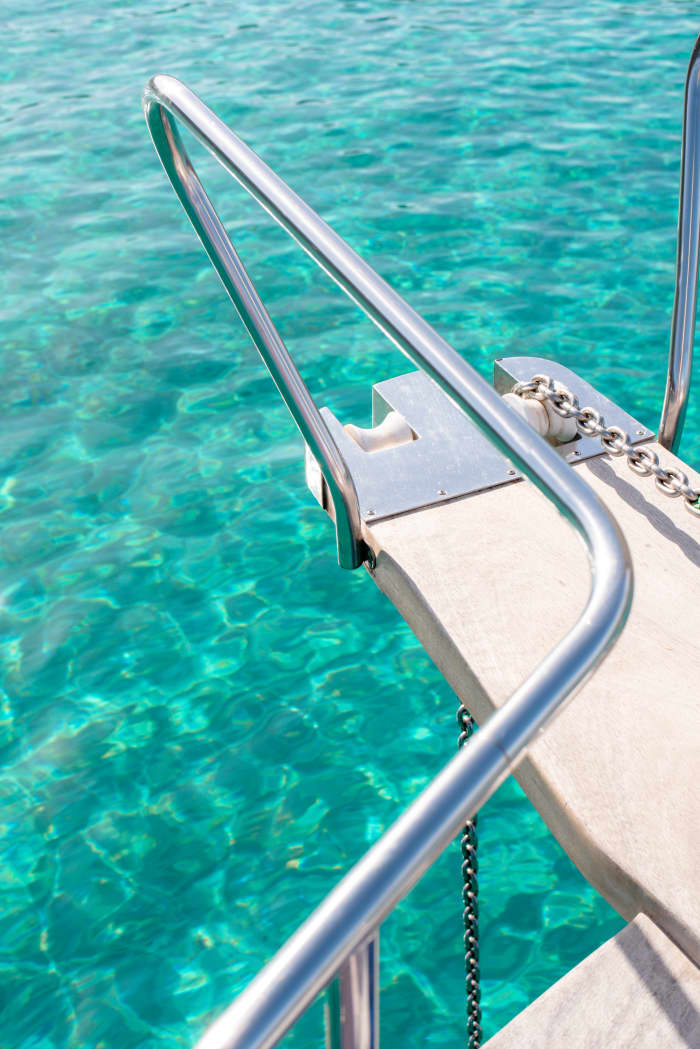 Authentiek Ibiza vanaf het water: Privécruise van een hele dag vanuit San Antonio (8 uur)