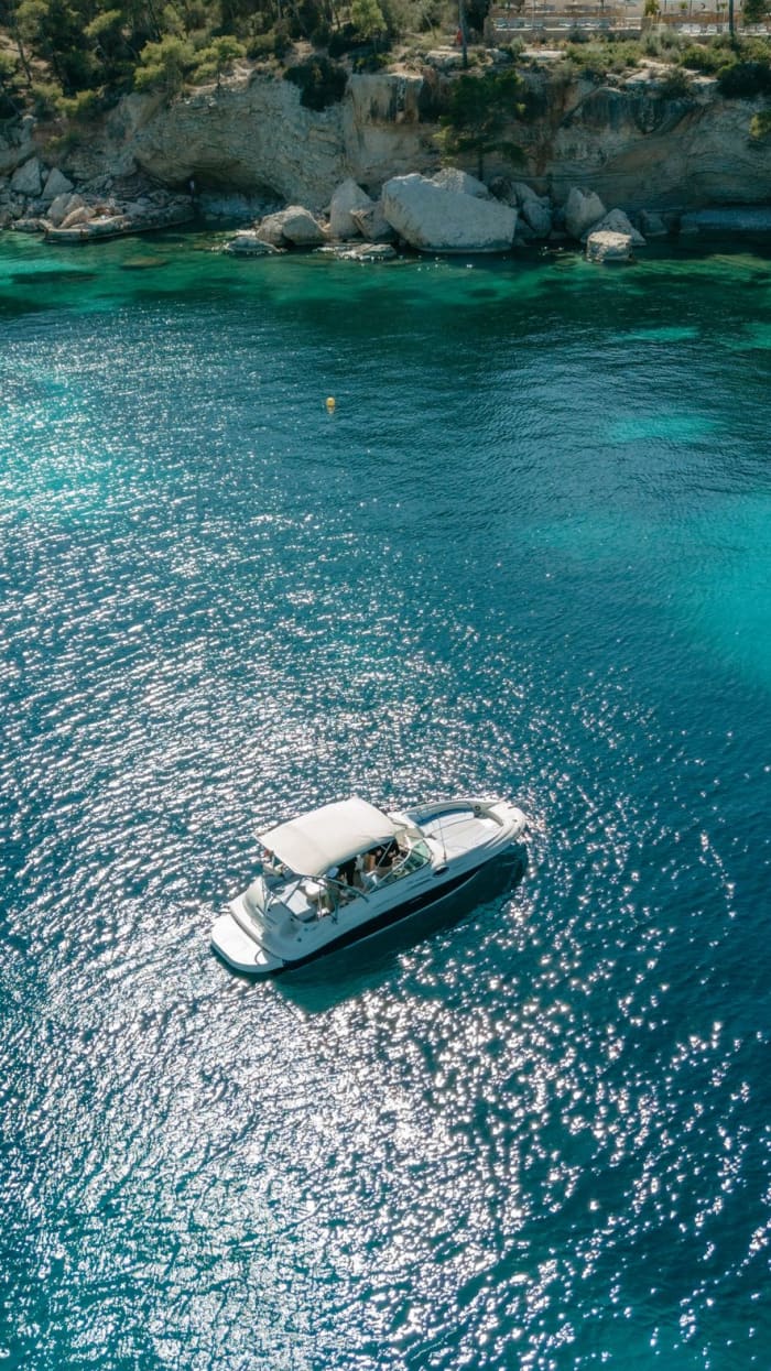 Een ochtend of middag in het paradijs – Privé charter vanuit Santa Ponça met kapitein!