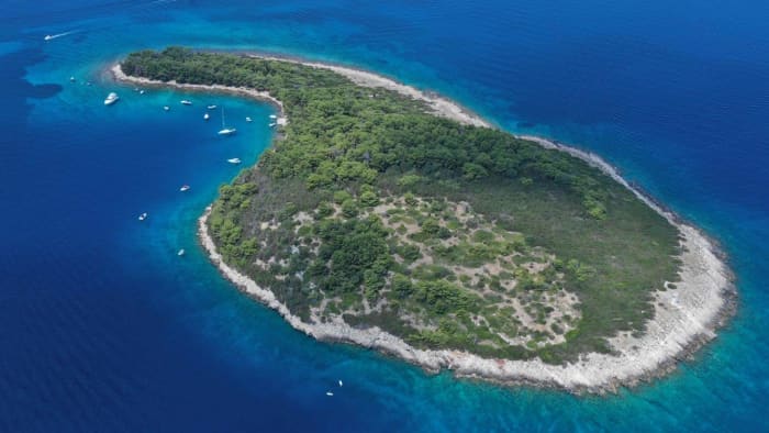 Blue Cave & Hvar Private Boat Tour – Full-Day Trip from Makarska
