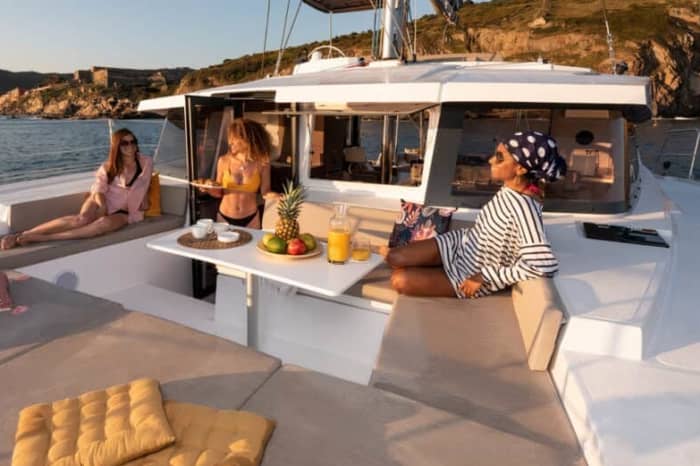 Ful day in Kleftiko & Beyond: Sail Milos from Coast to Coast