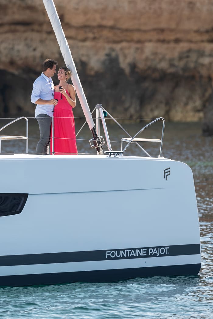 A day trip sailing around Bormes-les-Mimosas. From the Hyères Islands to the Gulf of St. Tropez...