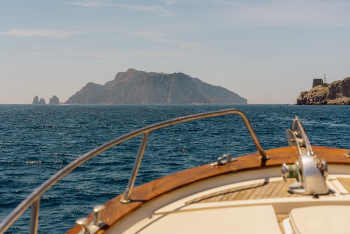 Exclusive Capri Tour on Gozzo "Regina di Cuori" from Sorrento