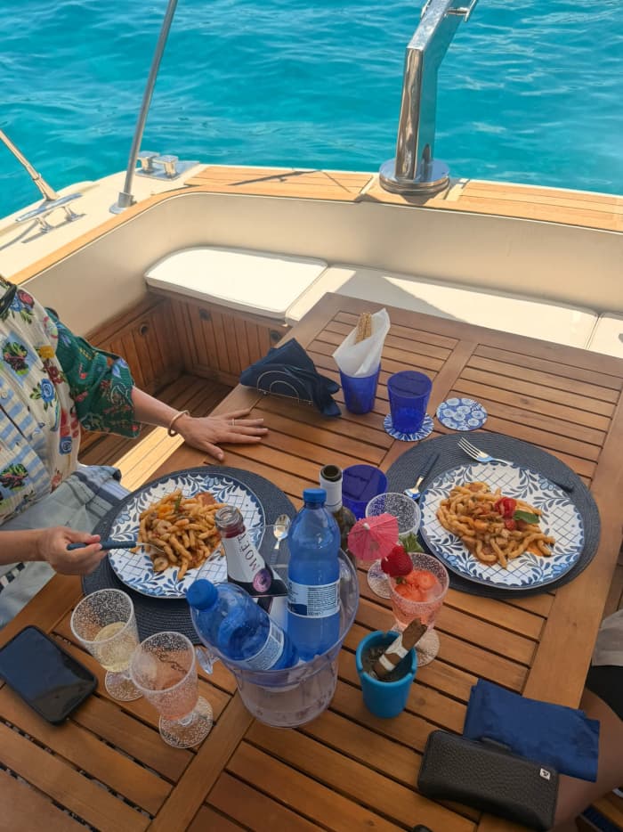 Geheime Buchten und Eleganz auf der Mondello Sea Astro-Yacht an Bord der GM52-Yacht