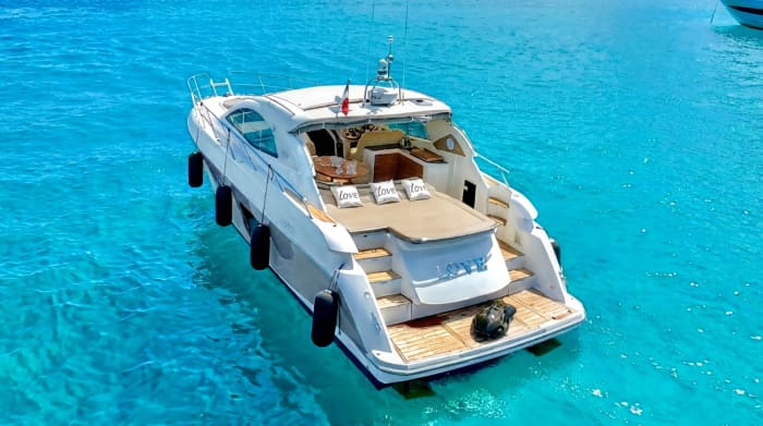 Day trip to the Lérins Islands aboard the luxurious 14m Yacht Sessa