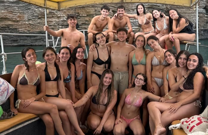 Grand Cruise in de baai van Budva: complete kustervaring met zwemmen, geschiedenis en verborgen baaien