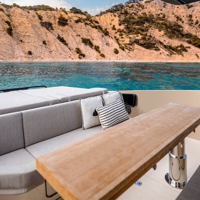 Charter met Maxi Rib Sacs Rebel 47 - La Maddalena Archipel