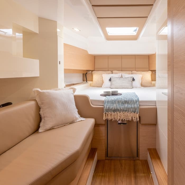 Charter met Maxi Rib Sacs Rebel 47 - La Maddalena Archipel
