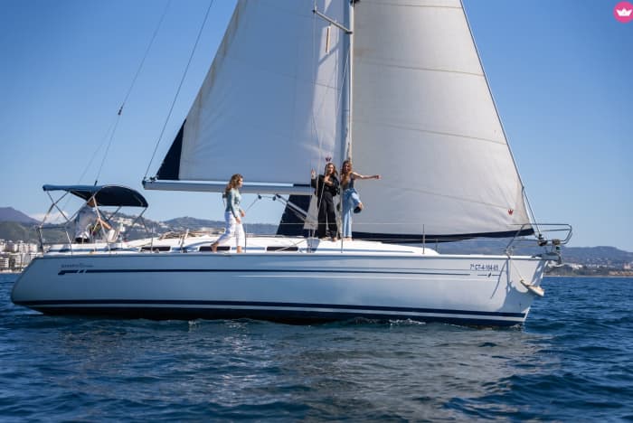 Coastline Chill: 4 uur zeilen en zwemmen bij Marbella €590