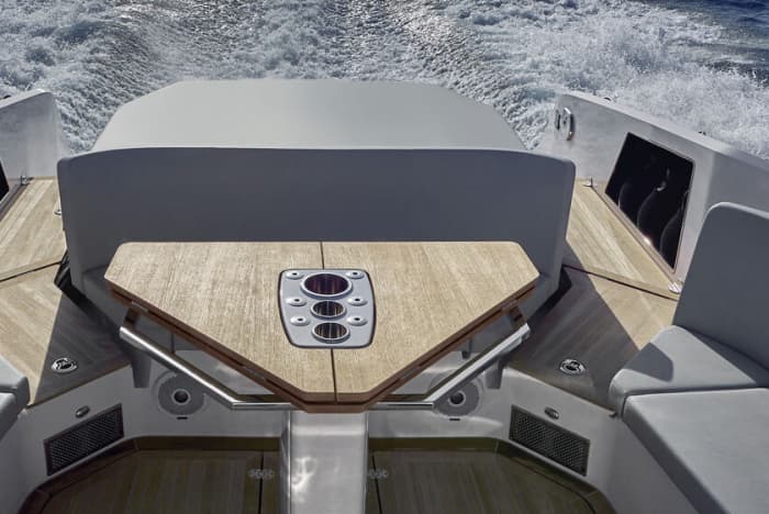 Enjoy 8h on a motorboat to explore Puerto Portals, Portals Nous