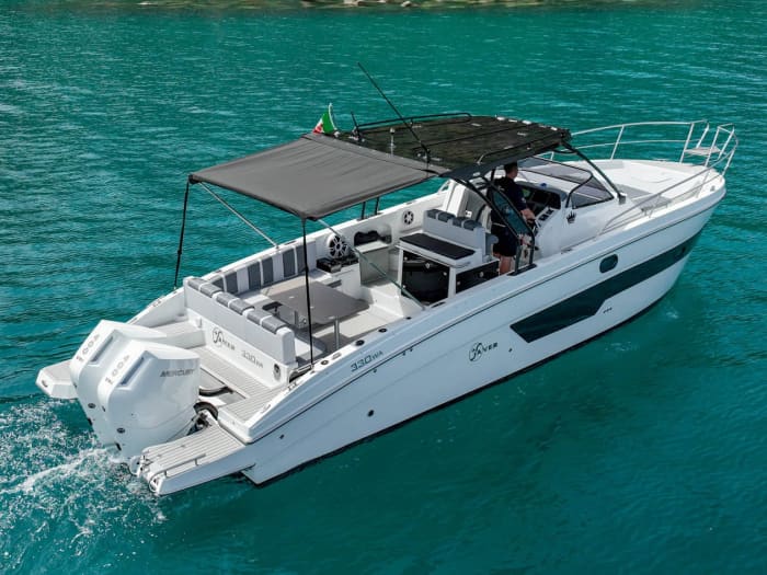 Enjoy some Patti luxury with a full day on a motor yacht