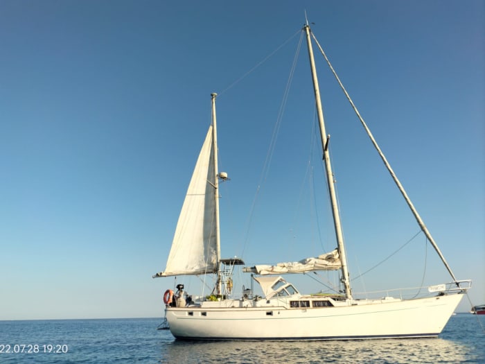 Día completo entre las azules aguas del Golfo de Teulada con un barco exclusivo