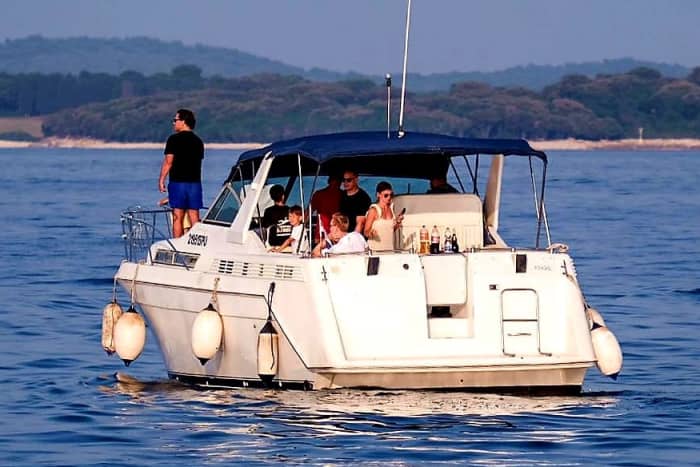 Exclusieve privéboottocht van 5 uur: ontdek het Brijuni Nationaal Park, de wateren van Pula en verborgen baaien (start om 9.30 of 15.30 uur)