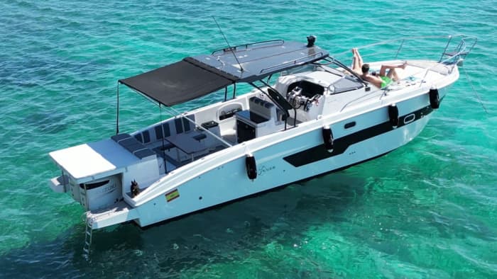 3 Stunden 30 Minuten, um Palma de Mallorca mit dem Motorboot zu entdecken