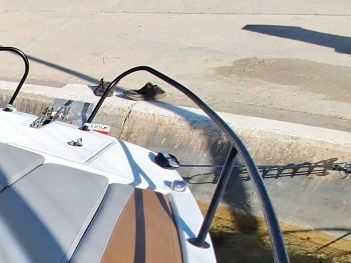 Full-day motorboat trip on the Côte Bleue with skipper
