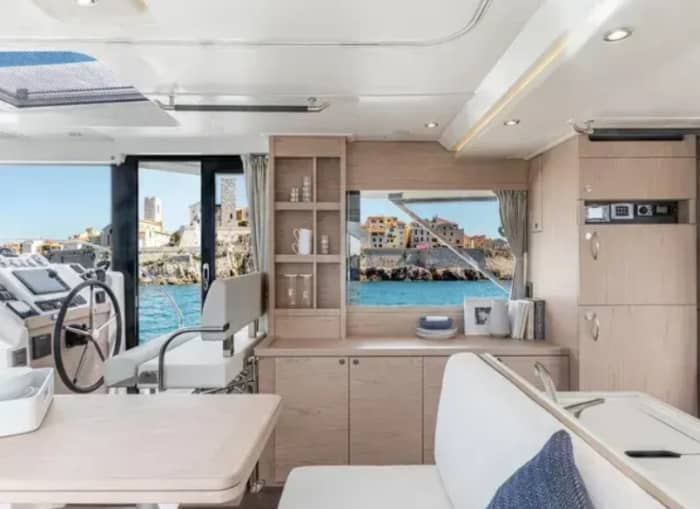 3 ore a Lymington: noleggia una barca a motore e divertiti