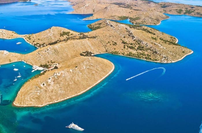 Excursión privada en barco de día completo desde Zadar