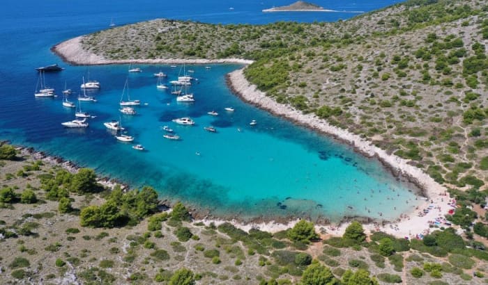 Excursión privada en barco de día completo desde Zadar