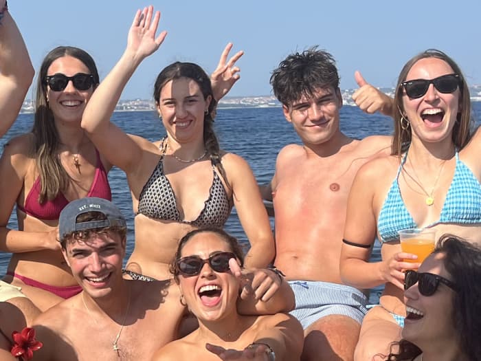Excursión en barco de medio día por Zadar: snorkel, baño y visita a bahías y pueblos pintorescos